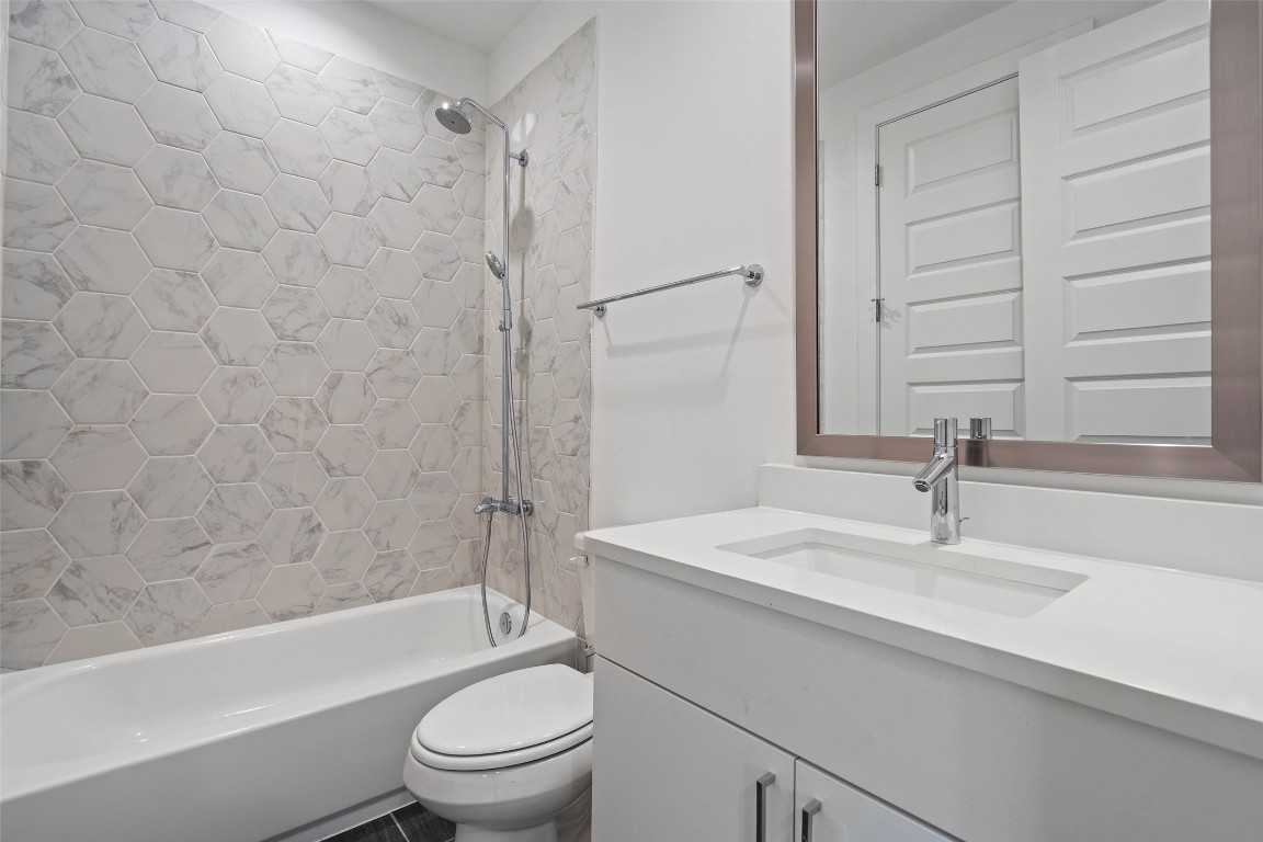 2505 Bluebonnet Lane, Unit 8 Austin, TX 78704 - Photo 29 of 35