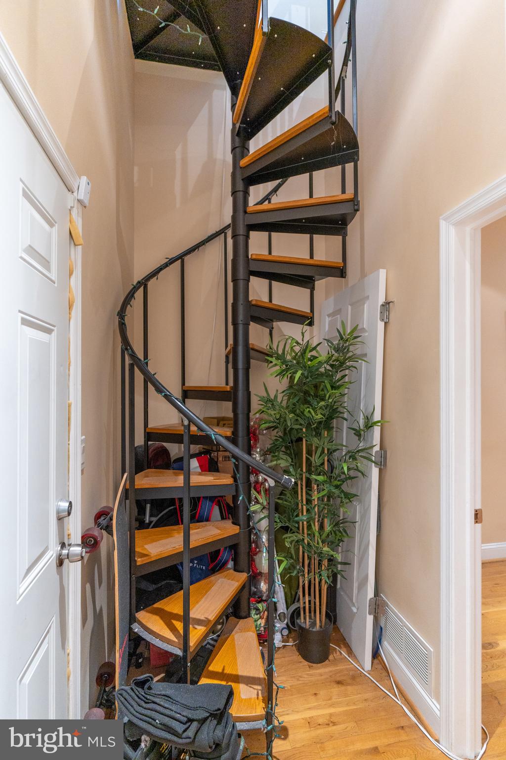 1108 Fitzwater Street Philadelphia, PA 19147 - Photo 18 of 25 a view of entryway