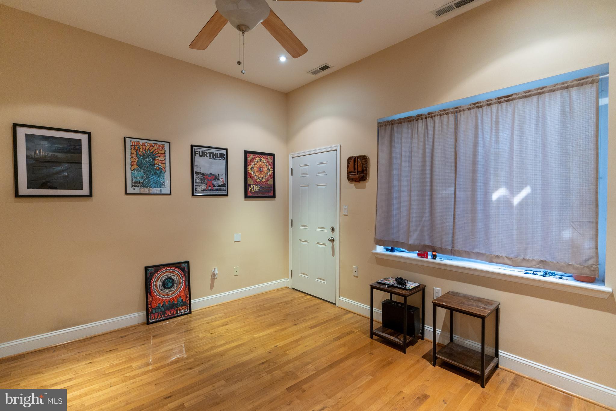 1108 Fitzwater Street Philadelphia, PA 19147 - Photo 21 of 25 a room with furniture and window
