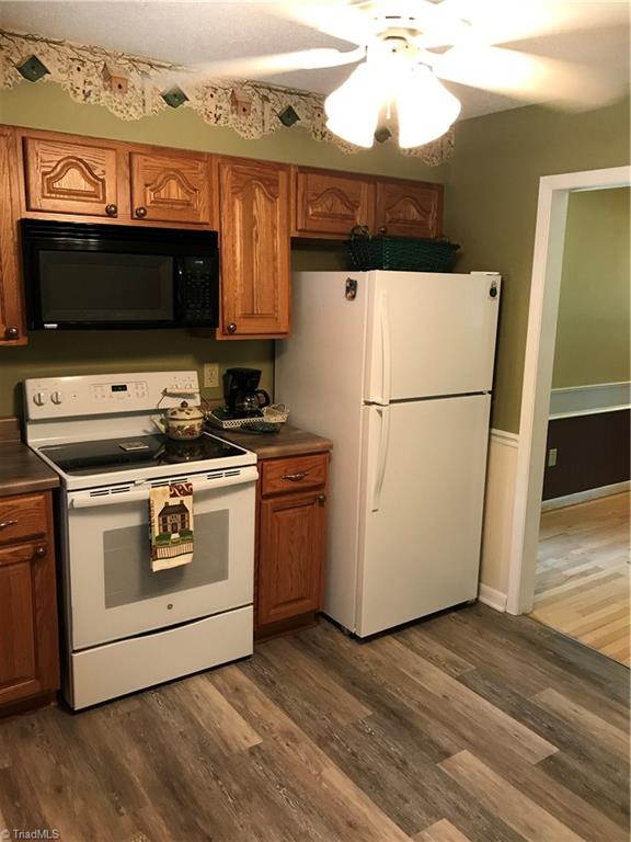 7517 Everson Road Summerfield, NC 27358 - Photo 8 of 15 Kitchen