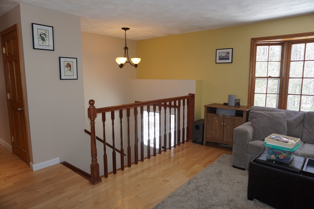9 Wabash Road Wilmington, MA 01887 - Photo 3 of 17 Gallery Image 3