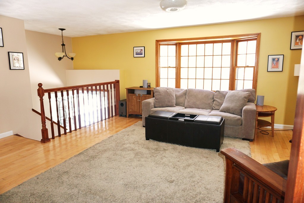 9 Wabash Road Wilmington, MA 01887 - Photo 5 of 17 Gallery Image 5