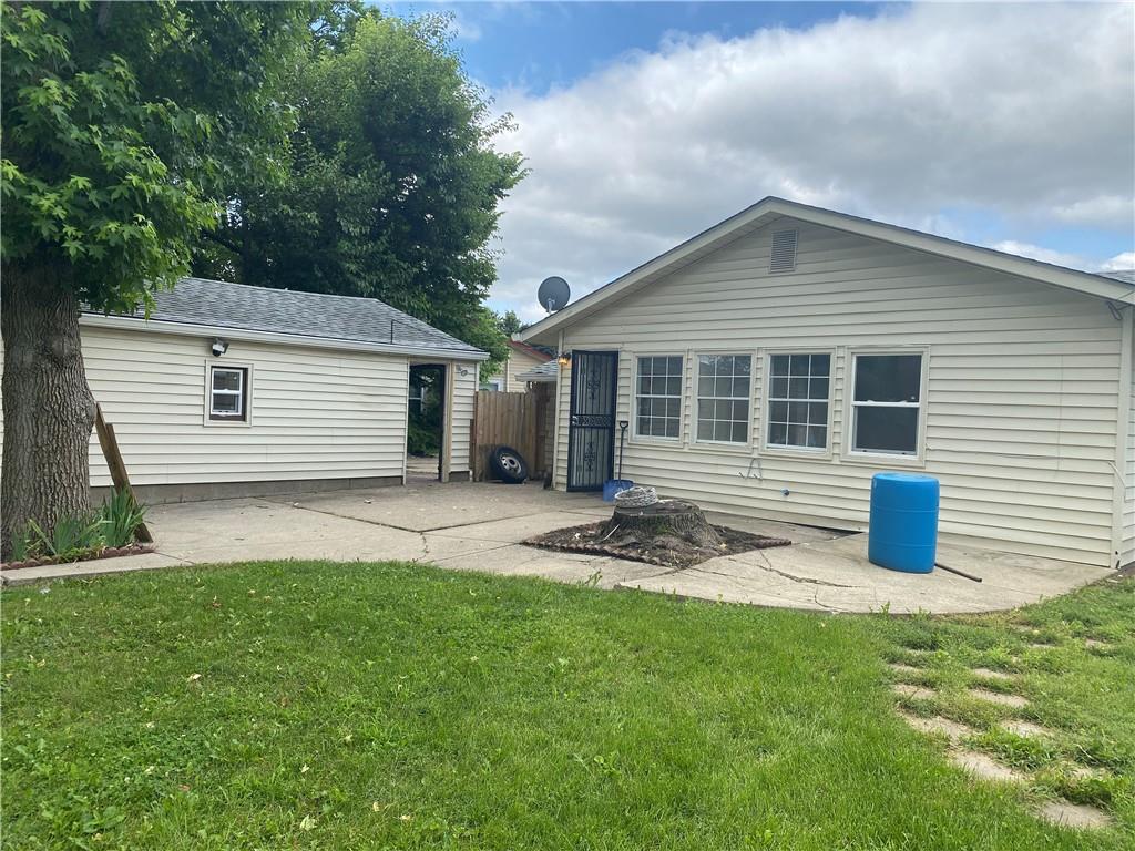 3147 Danbury Road Indianapolis, IN 46222 - Photo 4 of 24 Gallery Image 4