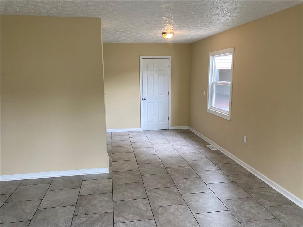 3147 Danbury Road Indianapolis, IN 46222 - Photo 9 of 24 Gallery Image 9