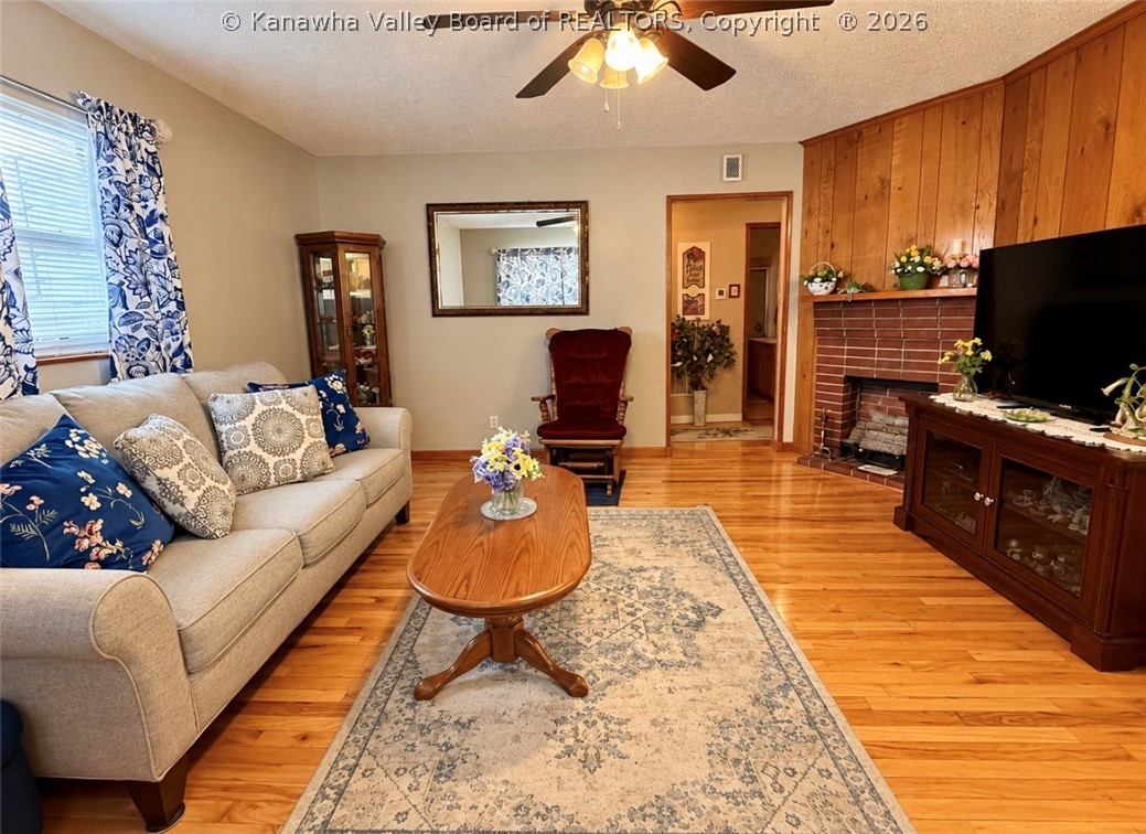 521 Stratton Street Logan, WV 25601 - Photo 2 of 15 Gallery Image 2