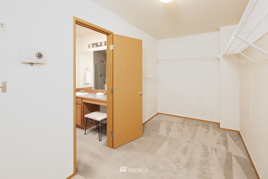 314 Harrington Avenue Southeast Renton, WA 98056 - Photo 14 of 24 Gallery Image 14
