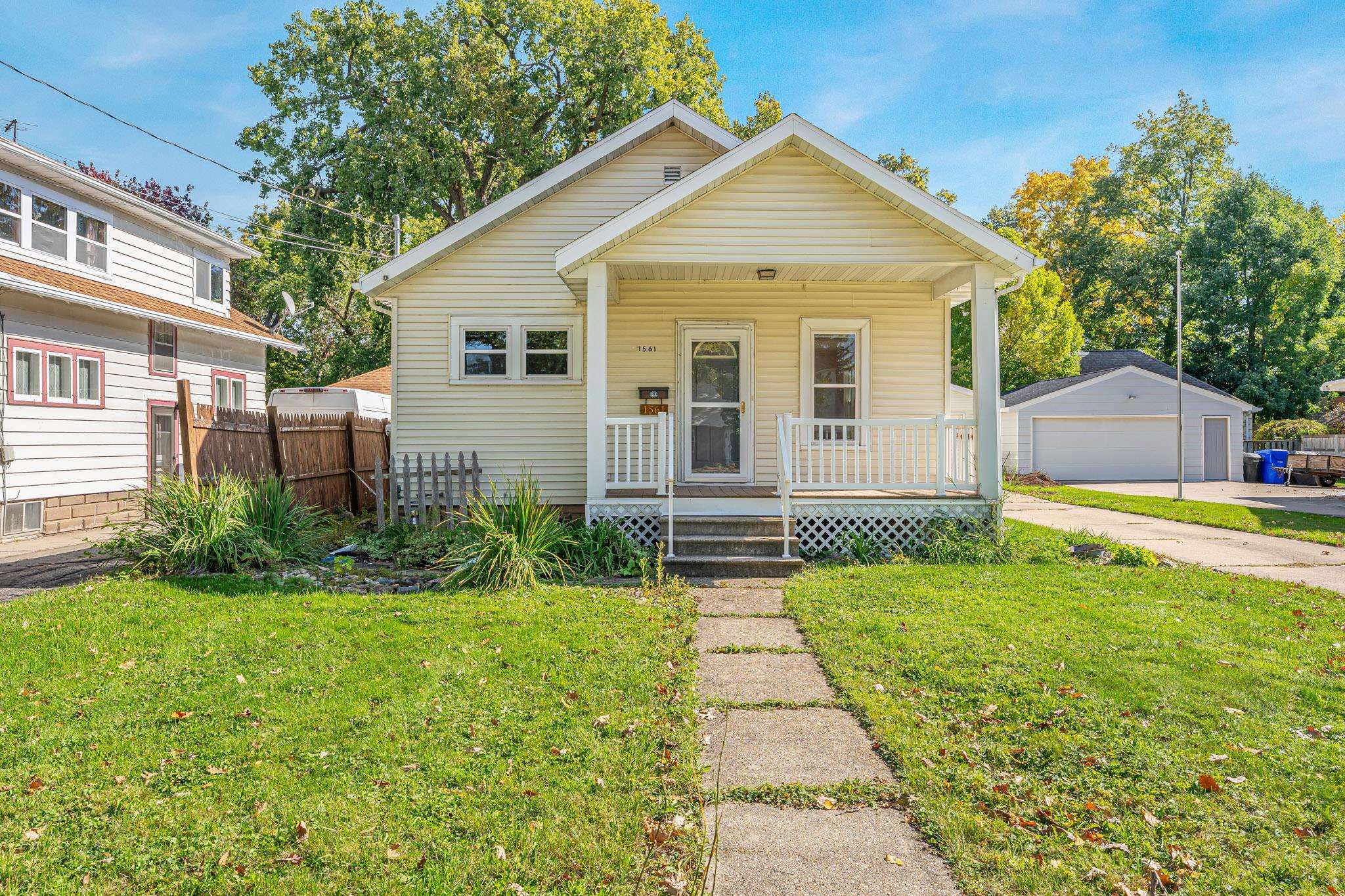 1561 West Prospect Avenue Appleton, WI 54914 - Photo 1 of 42 Gallery Image 1