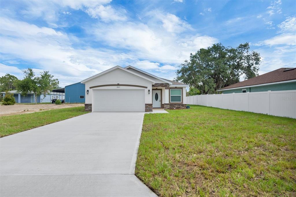 3907 Adell Road Lake Wales, FL 33898 - Photo 2 of 37