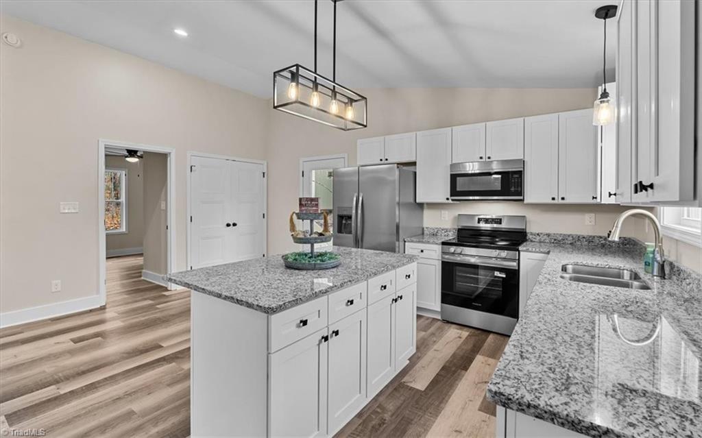 2953 Little Creek Road Thomasville, NC 27360 - Photo 12 of 40