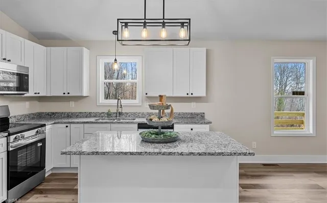 $269,300 | 2953 Little Creek Road, Thomasville, NC 27360