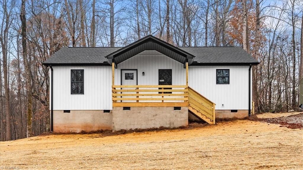 2953 Little Creek Road Thomasville, NC 27360 - Photo 2 of 40