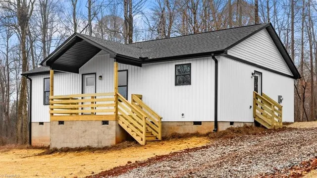 $269,300 | 2953 Little Creek Road, Thomasville, NC 27360