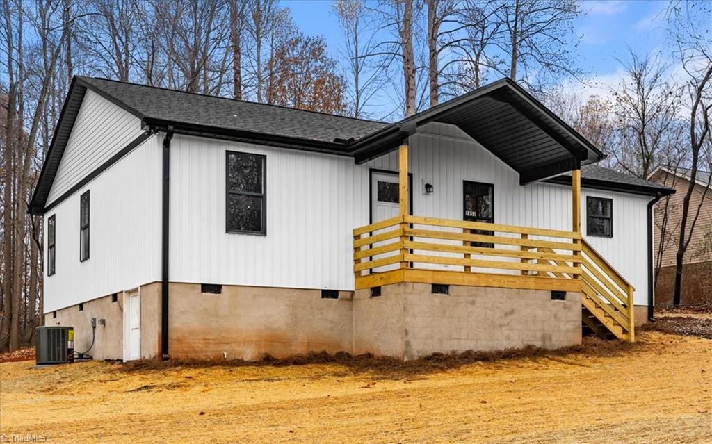2953 Little Creek Road Thomasville, NC 27360 - Photo 4 of 40