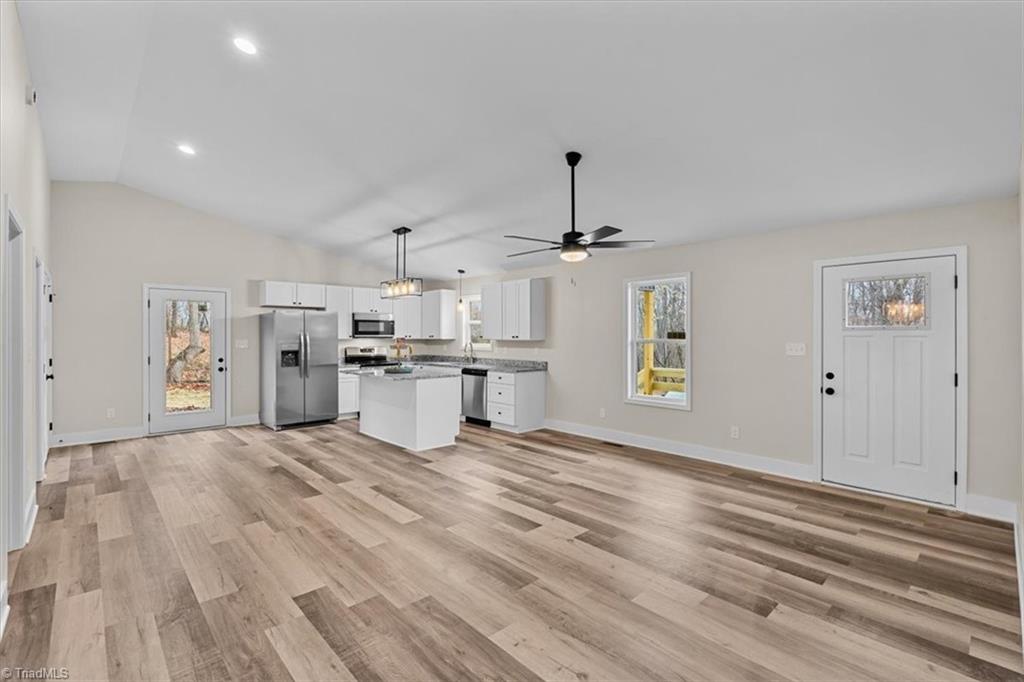 2953 Little Creek Road Thomasville, NC 27360 - Photo 10 of 40