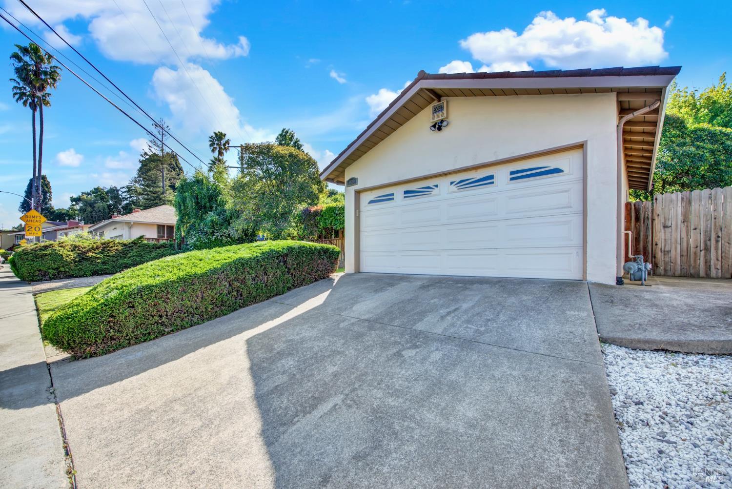 2626 Moyers Road San Pablo, CA 94806 - Photo 3 of 44