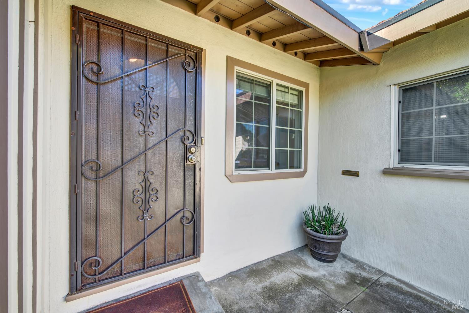 2626 Moyers Road San Pablo, CA 94806 - Photo 5 of 44