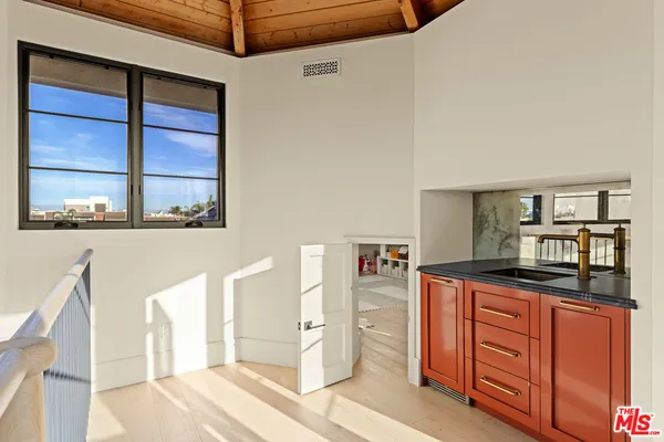 $29,975 | 4315 Roma Court, Marina del Rey, CA 90292