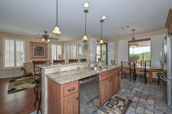 $3,250 | 41418 North Clear Crossing Road, Anthem, AZ 85086