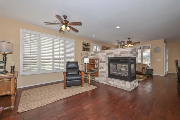 $3,250 | 41418 North Clear Crossing Road, Anthem, AZ 85086