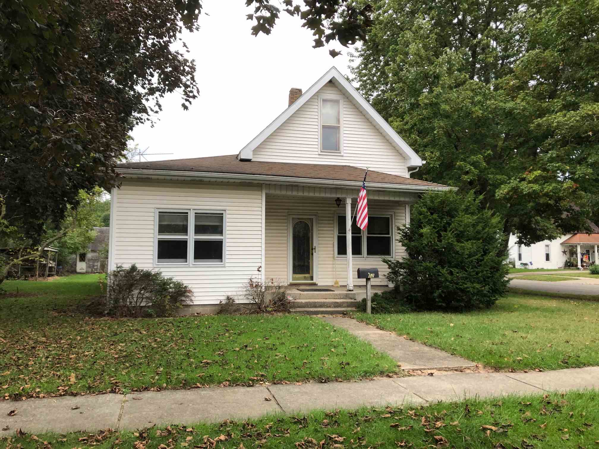 402 Fulton Avenue Rochester, IN 46975 - Photo 1 of 17 Gallery Image 1