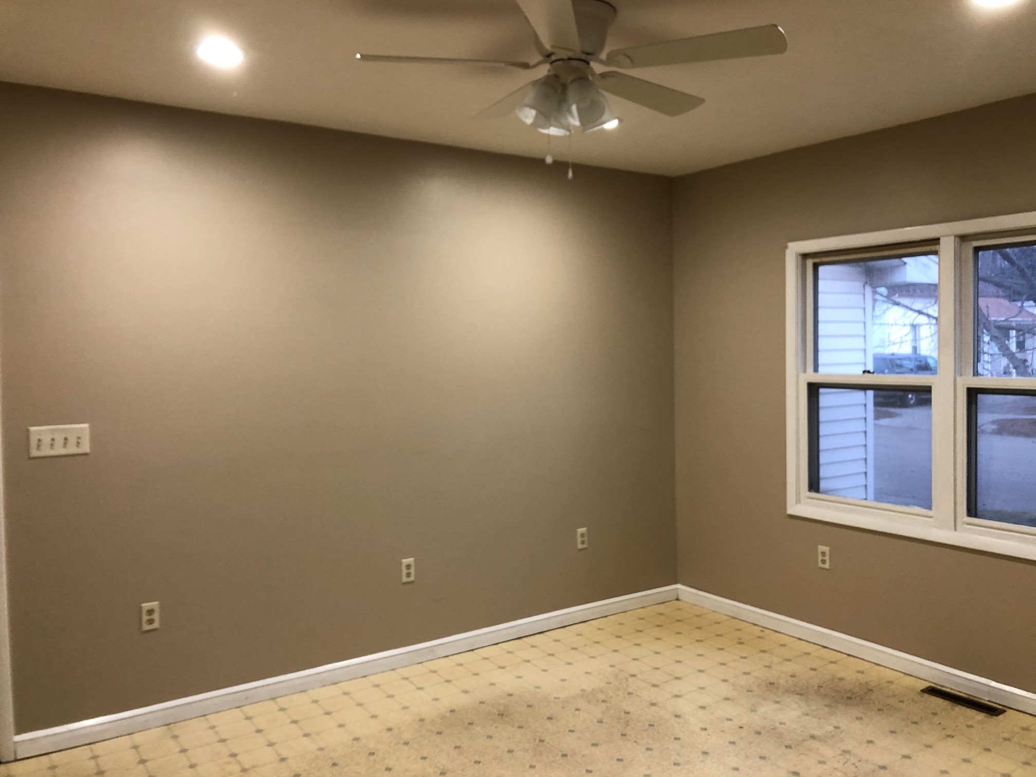 402 Fulton Avenue Rochester, IN 46975 - Photo 4 of 17 Gallery Image 4