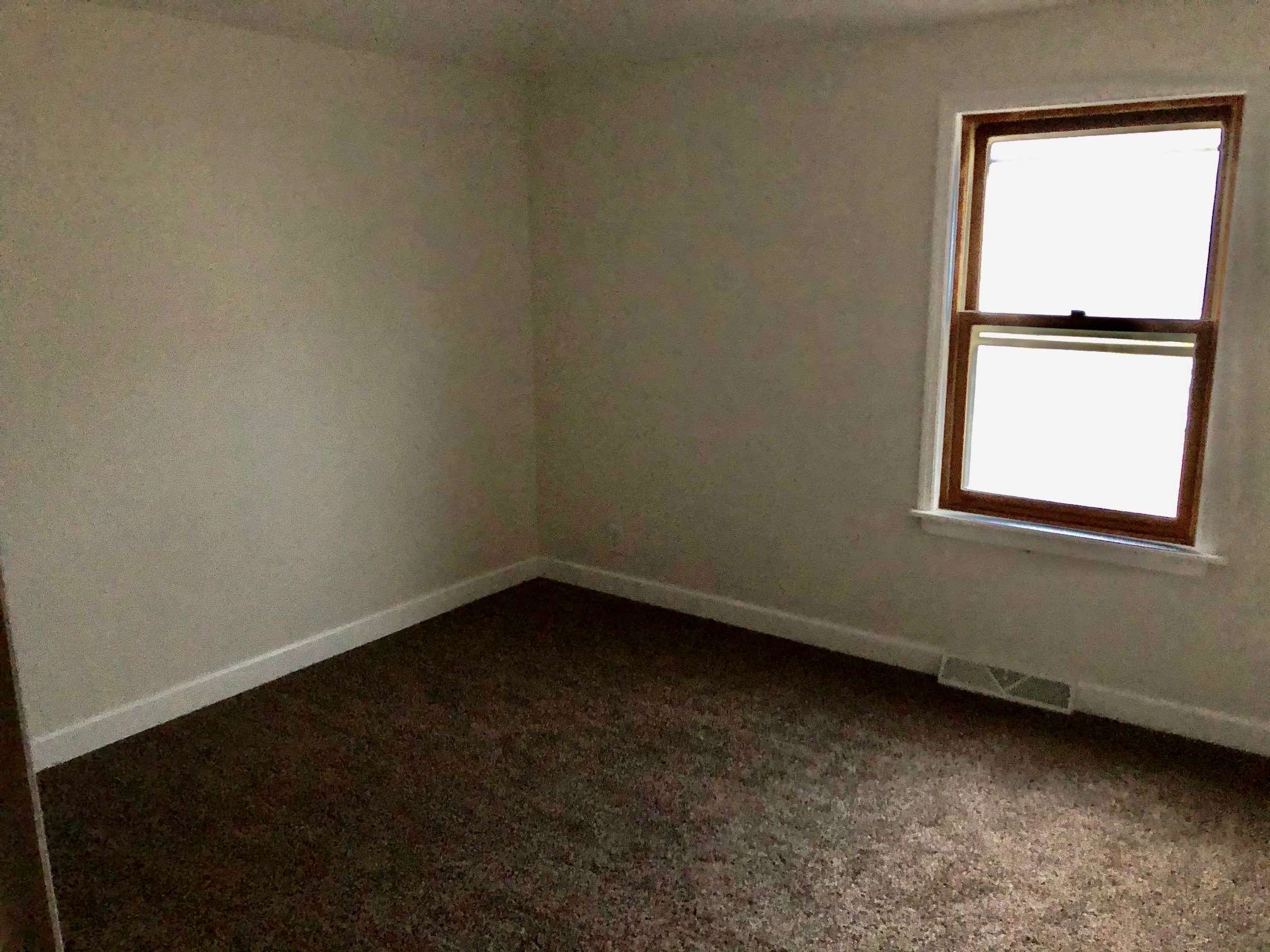 402 Fulton Avenue Rochester, IN 46975 - Photo 9 of 17 Gallery Image 9