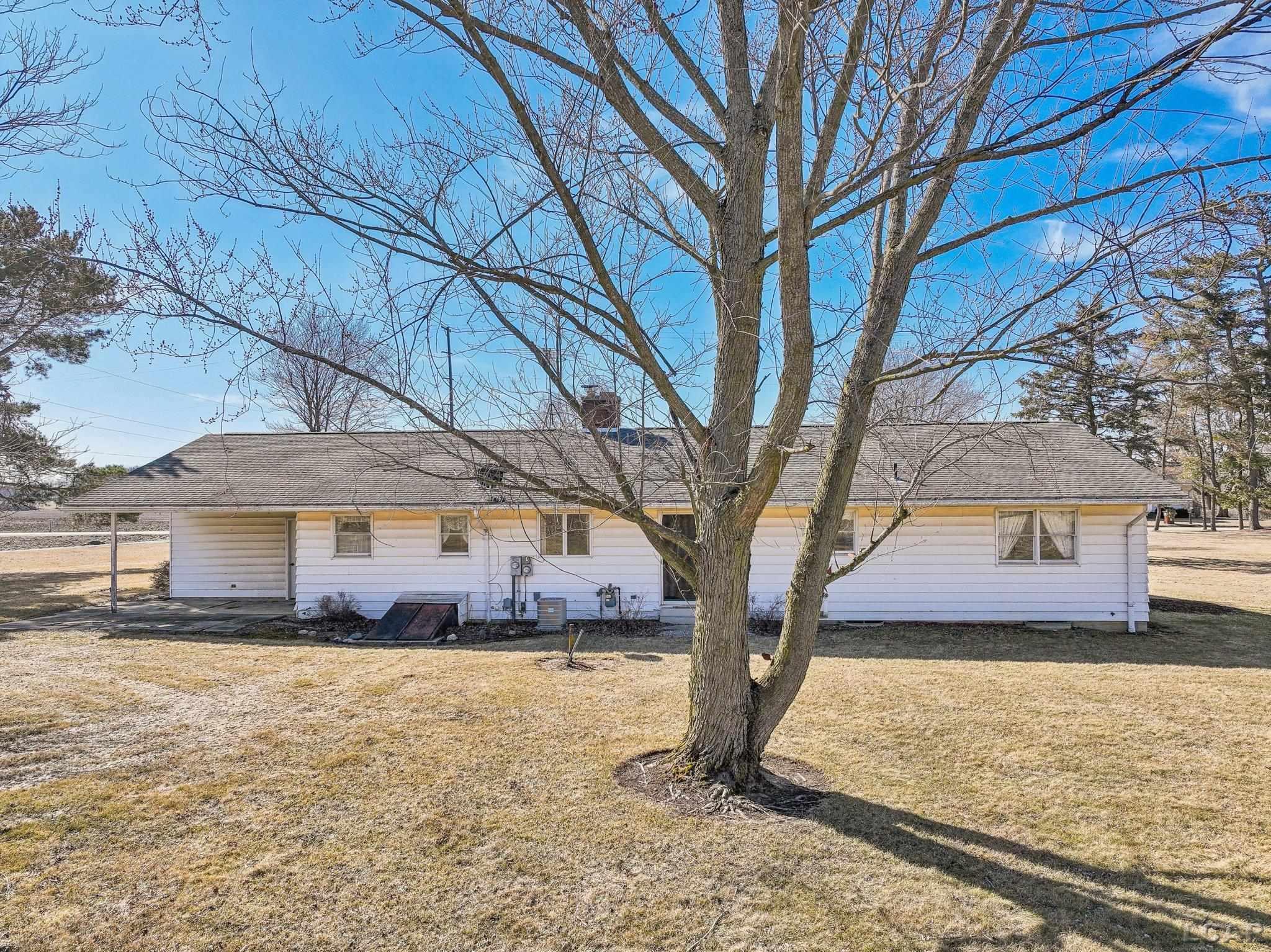 13211 Abel Road Clinton, MI 49236 - Photo 5 of 51 50168561-a349cb9b-f191-4e84-9c35-3512b85b5769.JPG
