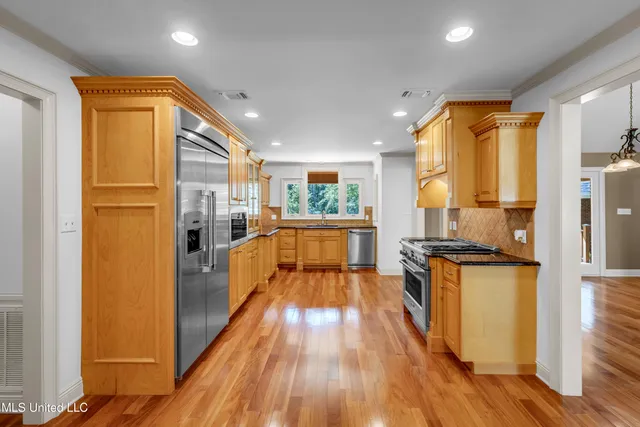 $799,000 | 6022 Monticilla Circle, Ocean Springs, MS 39564