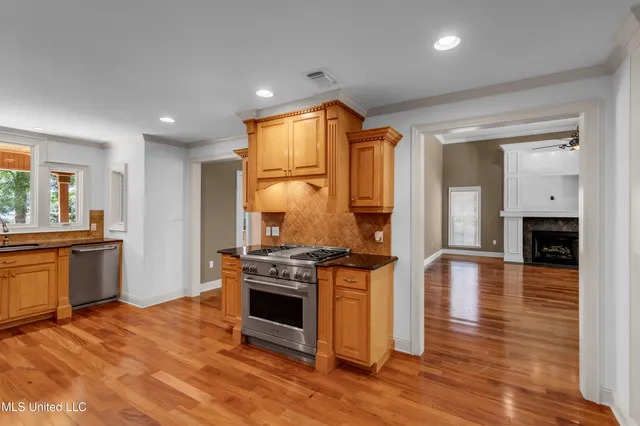 $799,000 | 6022 Monticilla Circle, Ocean Springs, MS 39564