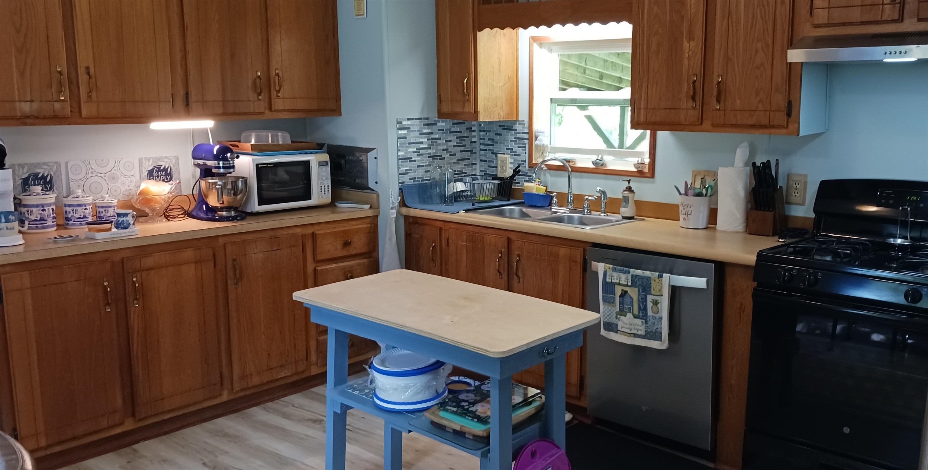 21 Winding Hill Road Brattleboro, VT 05301 - Photo 6 of 24 Gallery Image 6