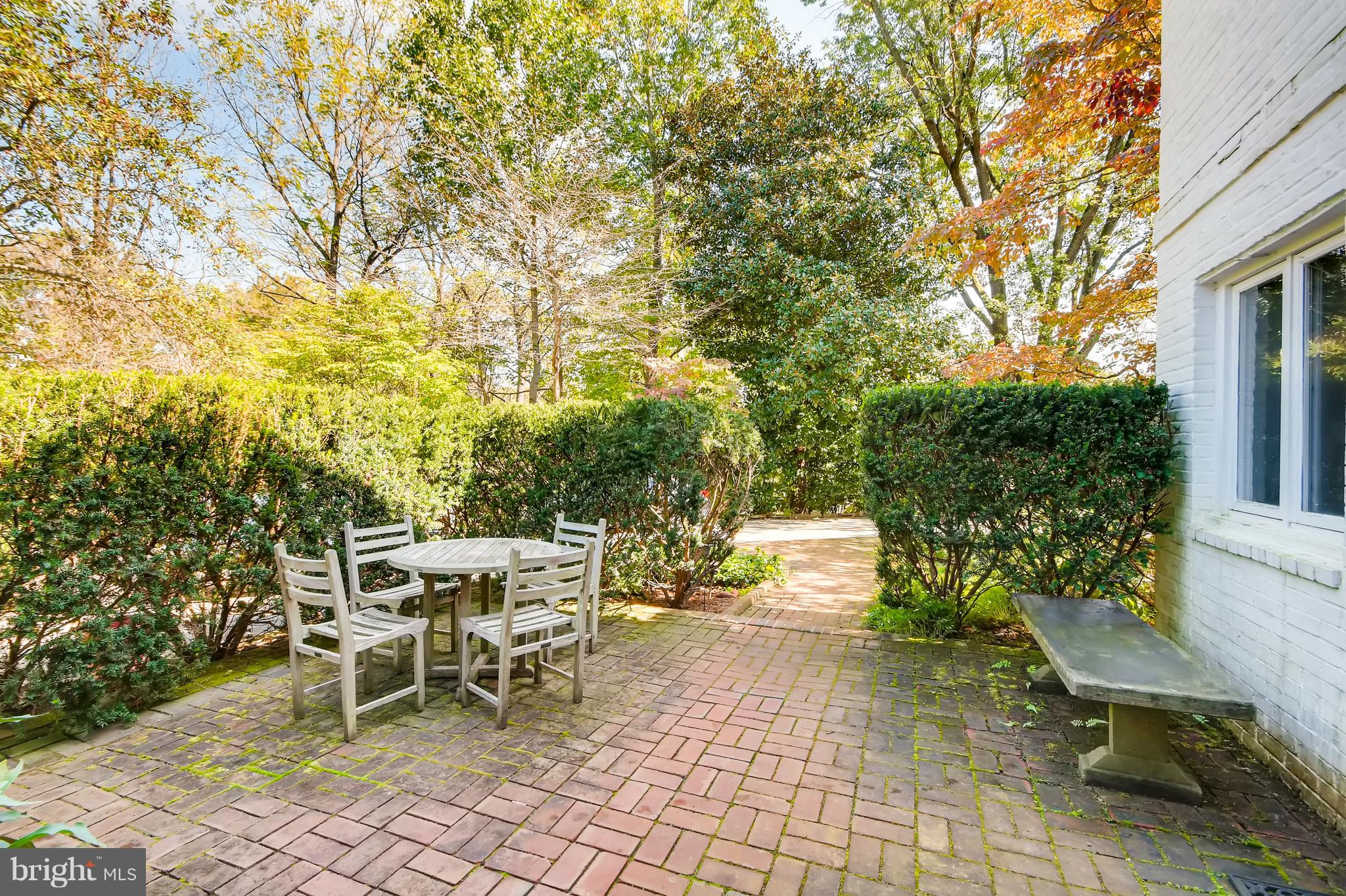 912 Rolandvue Road Baltimore, MD 21204 - Photo 5 of 43 Gallery Image 5