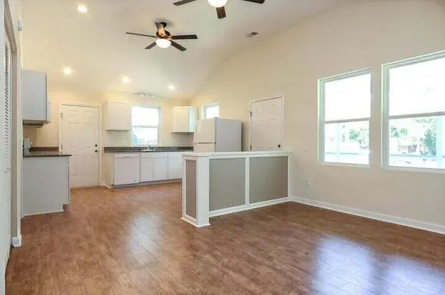 $3,100 | 514 Bank Street, Mount Pleasant, SC 29464