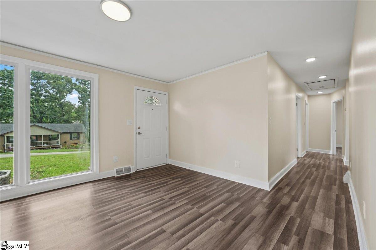 108 State Rd S-42-2623 Greer, SC 29651 - Photo 8 of 34