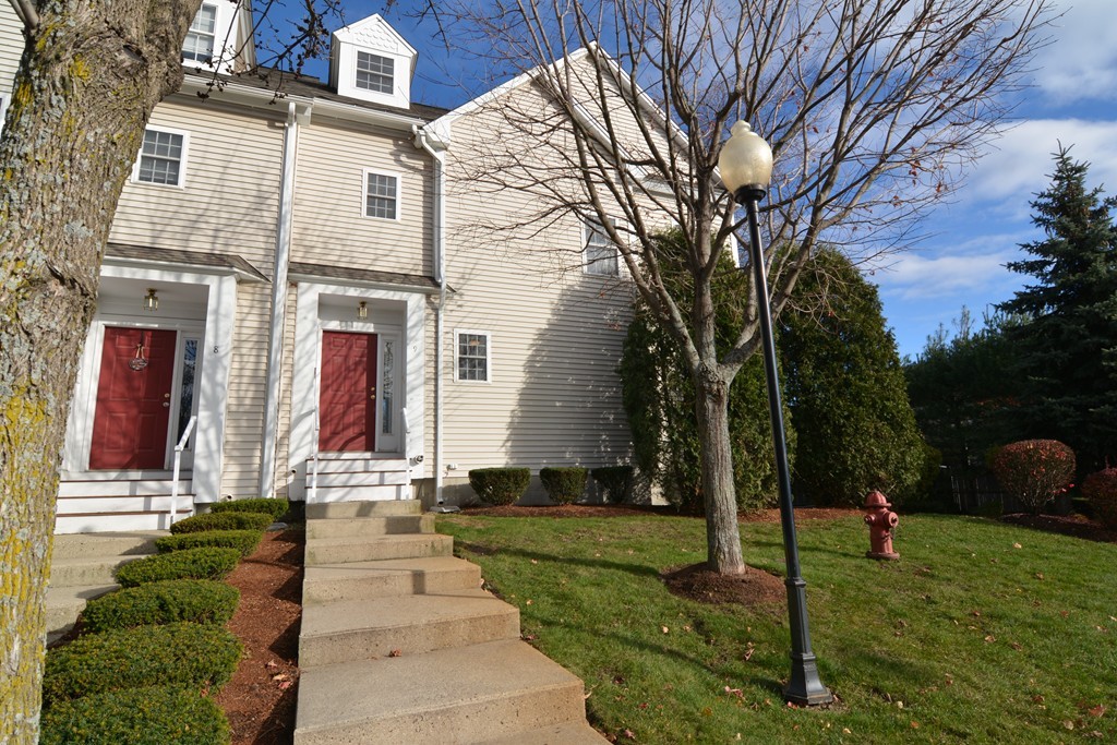 555 Main Street, Unit 9 Woburn, MA 01801 - Photo 1 of 20