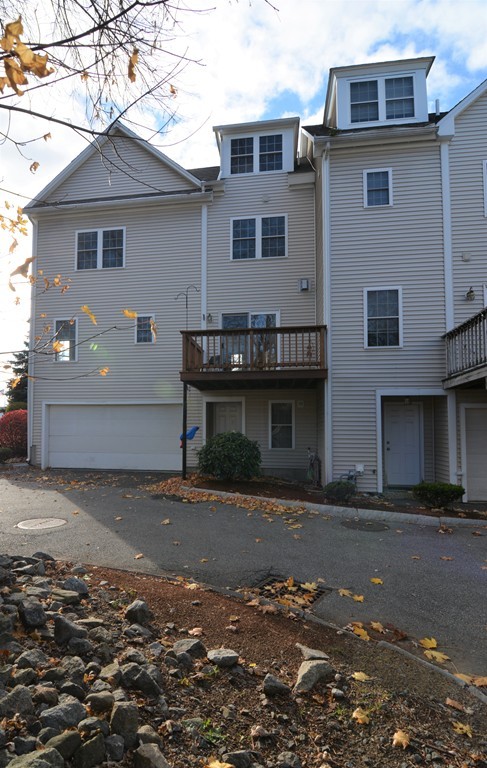 555 Main Street, Unit 9 Woburn, MA 01801 - Photo 19 of 20