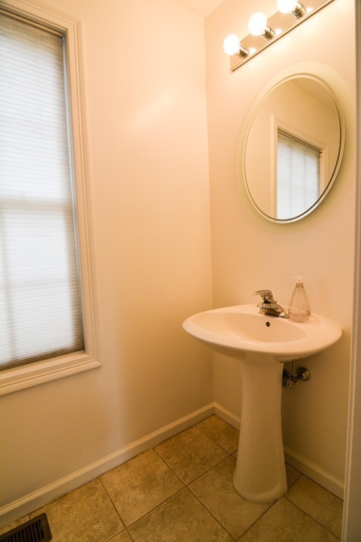 555 Main Street, Unit 9 Woburn, MA 01801 - Photo 8 of 20