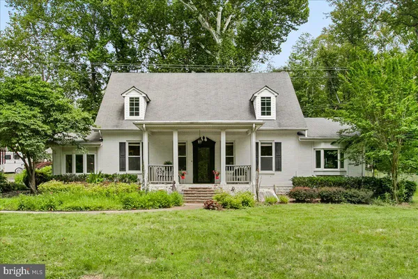 $595,000 | 19266 Mockingbird Heights Road, Triangle, VA 22172