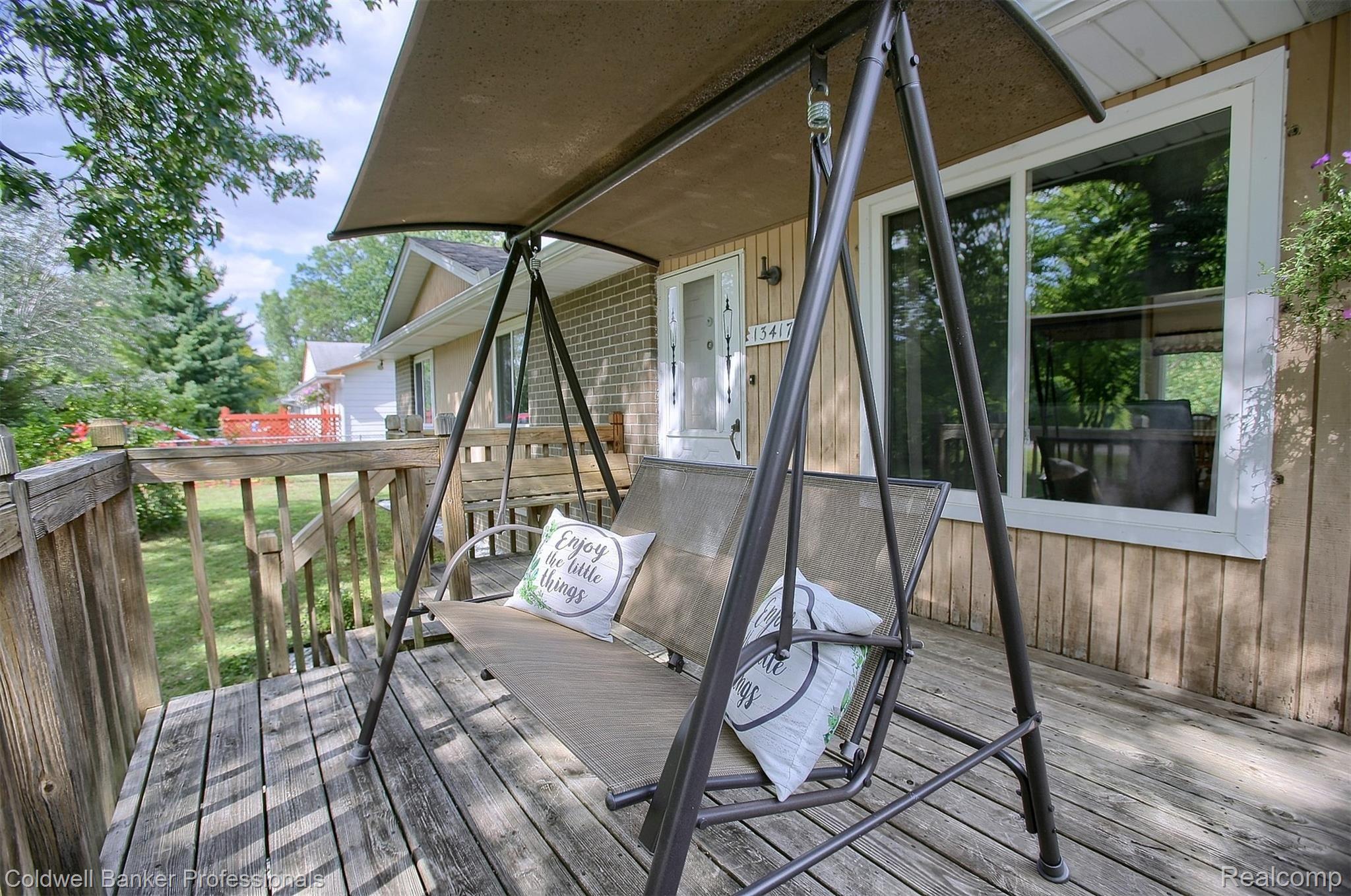 13417 Rawsonville Road Belleville, MI 48111 - Photo 3 of 30 3-Front Porch.jpg
