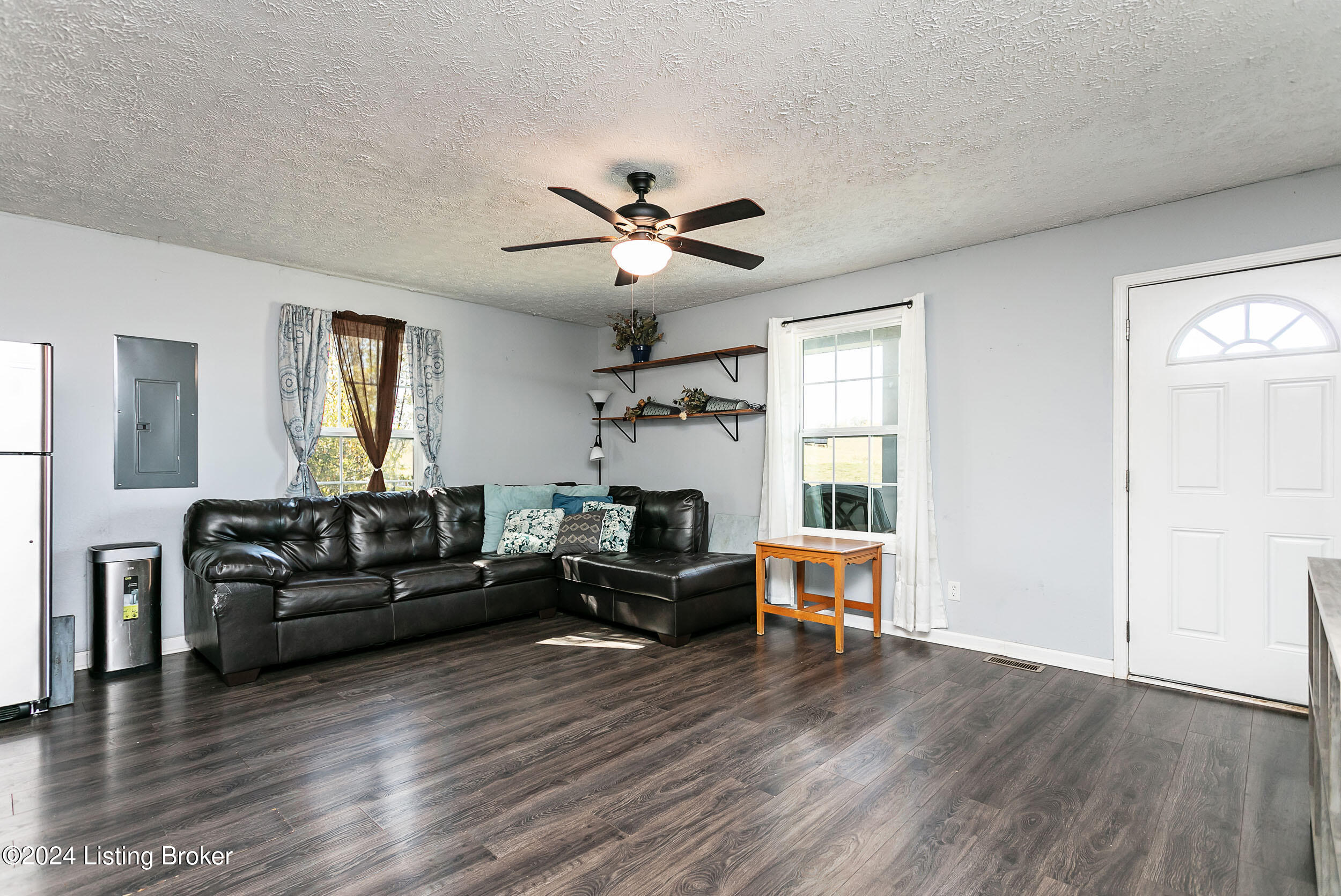 5736 Stovall Road Cave City, KY 42127 - Photo 7 of 24 5736StovallRd-9