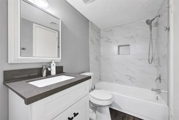 $1,750 | 12111 Lemon Ridge Lane, Unit 121, Houston, TX 77035