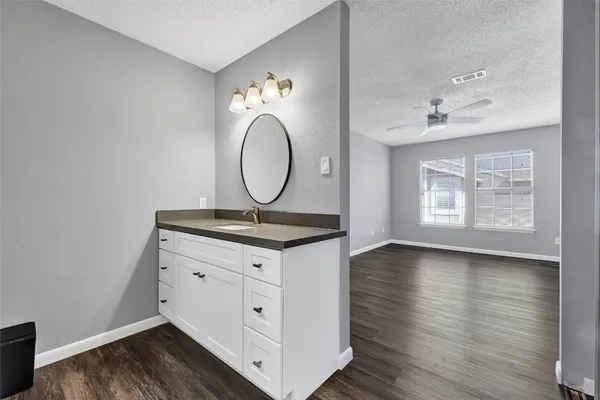 $1,750 | 12111 Lemon Ridge Lane, Unit 121, Houston, TX 77035