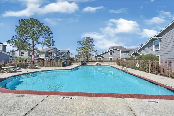 $1,750 | 12111 Lemon Ridge Lane, Unit 121, Houston, TX 77035