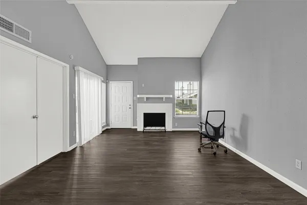 $1,795 | 12111 Lemon Ridge Lane, Unit 121, Houston, TX 77035