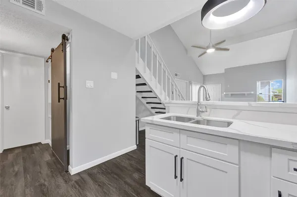 $1,795 | 12111 Lemon Ridge Lane, Unit 121, Houston, TX 77035