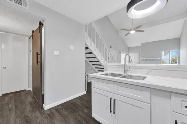 $1,750 | 12111 Lemon Ridge Lane, Unit 121, Houston, TX 77035