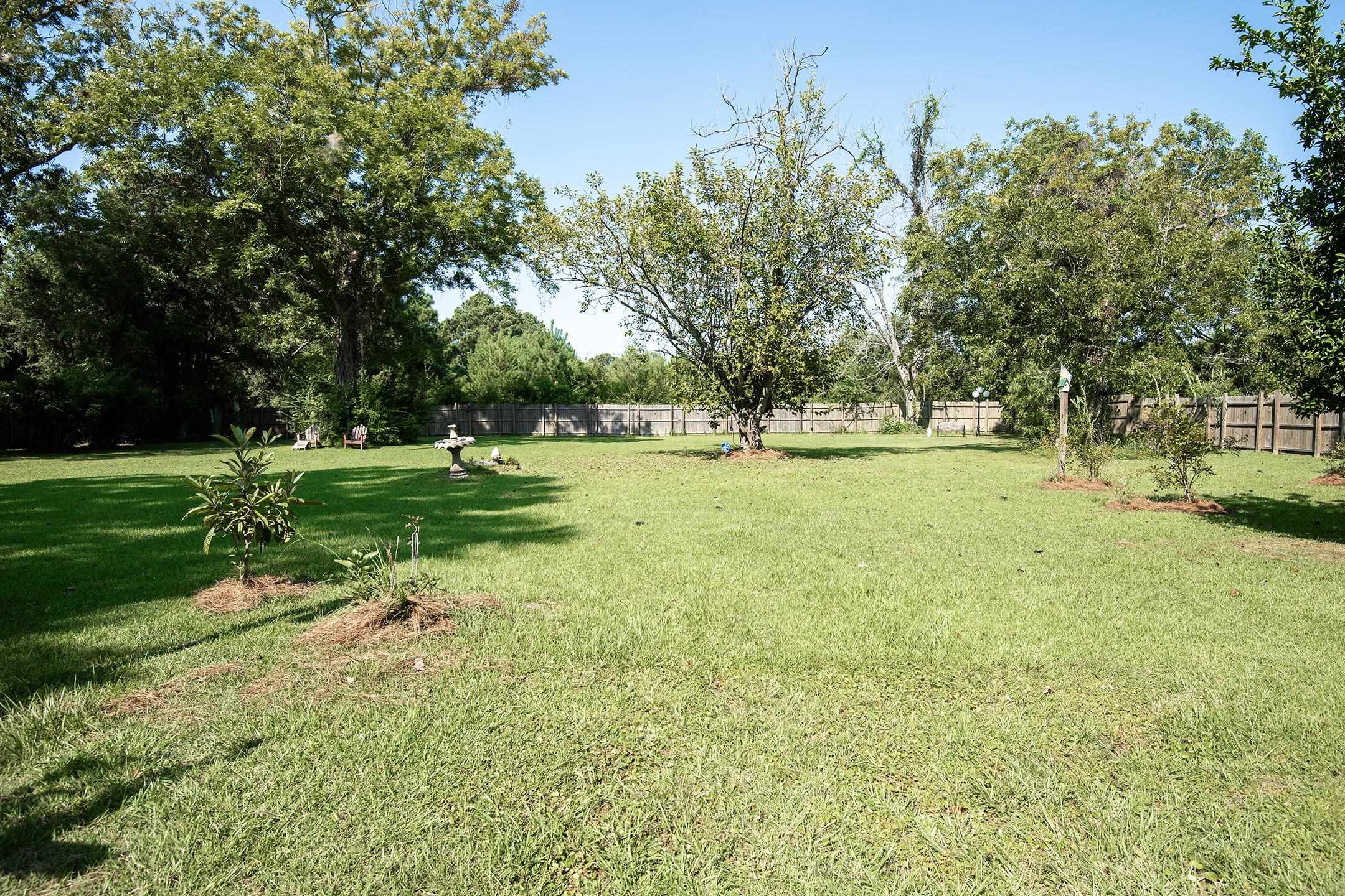 1011 Main Street Daphne, AL 36526 - Photo 37 of 42 Yard
