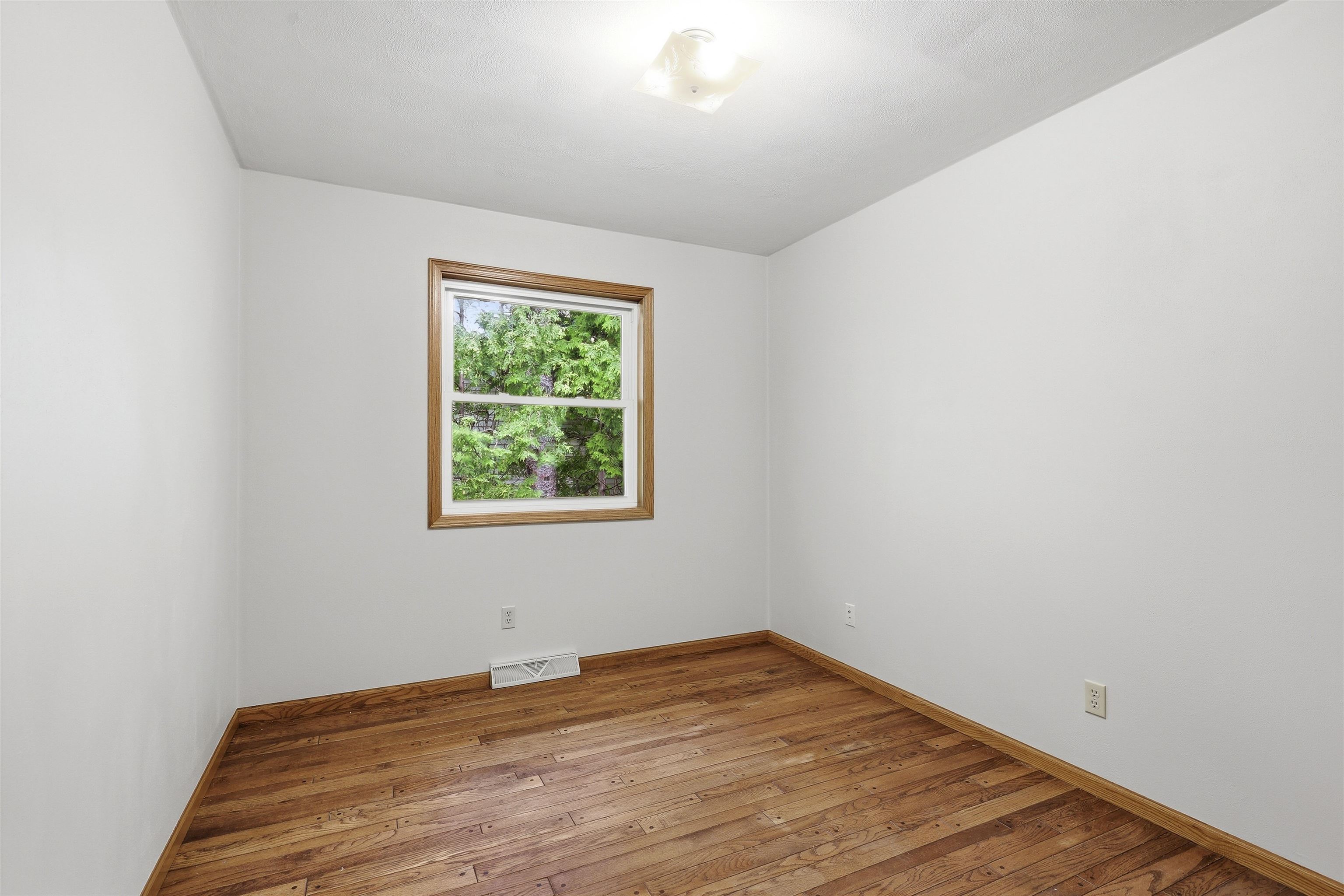 N334 Marion Avenue Appleton, WI 54915 - Photo 12 of 38