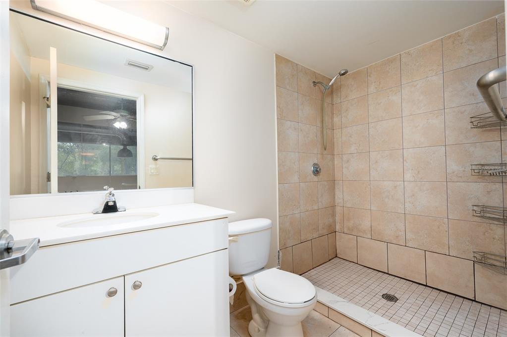 2515 Southwest 35th Place, Unit 103 Gainesville, FL 32608 - Photo 11 of 28