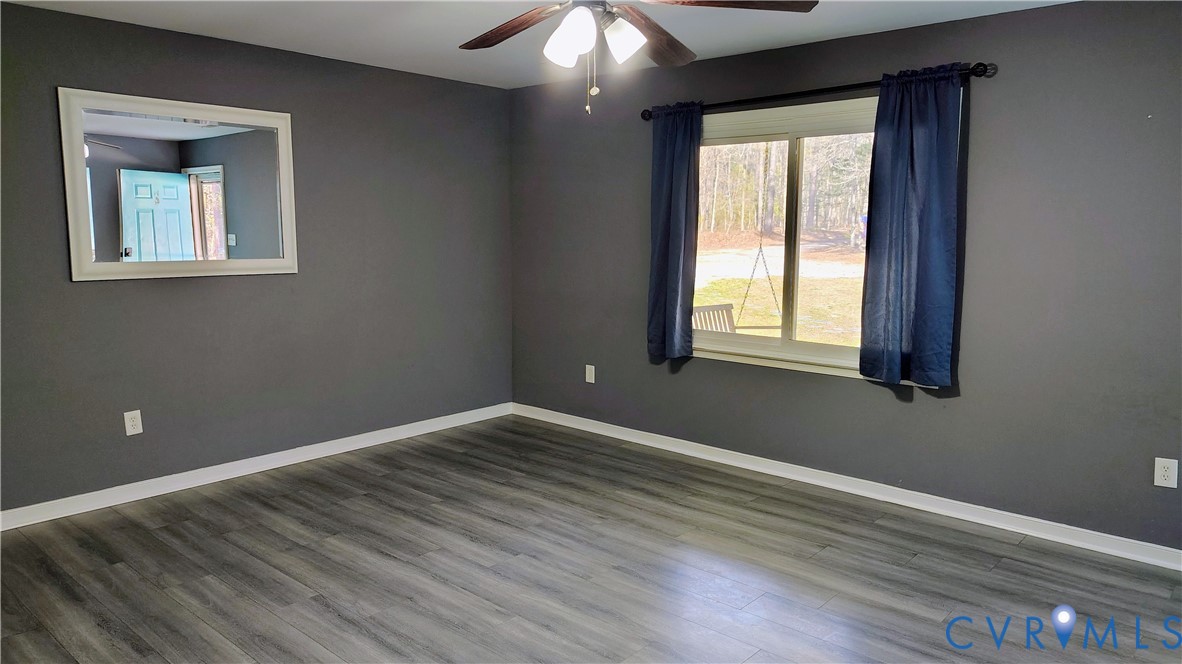 9514 Squirrel Level Road Petersburg, VA 23803 - Photo 5 of 32 Vinyl Flooring!