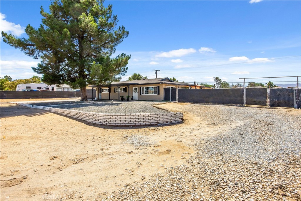 19185 Shoshonee Road Apple Valley, CA 92307 - Photo 40 of 43 Gallery Image 40